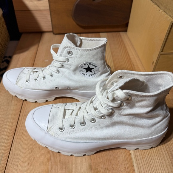 Converse Chuck Taylor All Star White High-Top Sneakers, Sz 9 - Picture 3 of 8